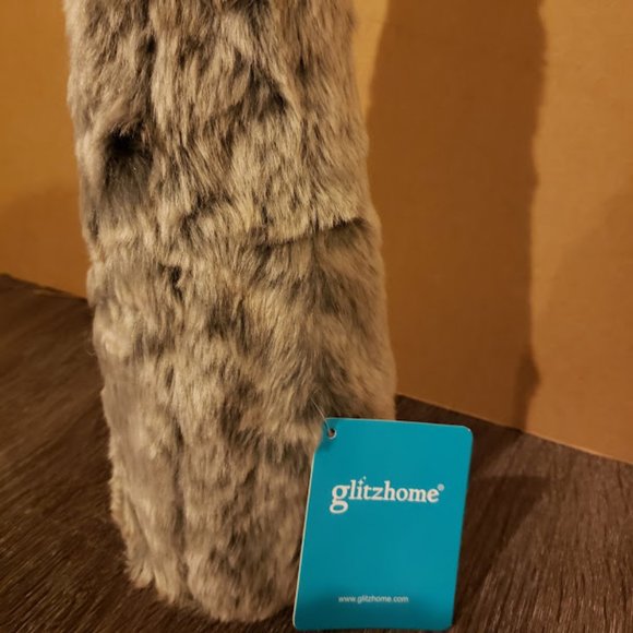 NEW! Glitzhome Large Faux Fur Christmas Table Tree - Picture 2 of 2